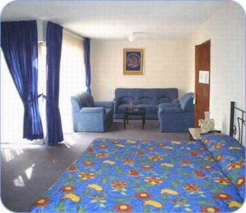 Hotel Suites Del Real Zapopan Exterior photo